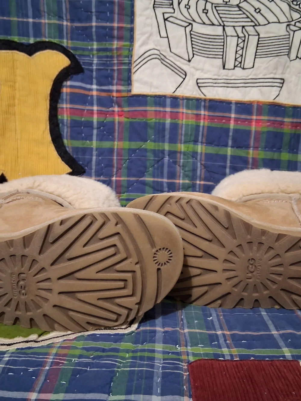 UGG Australia Tan Suede Classic Short Boots Shearling Sheepskin Cuff F10010F Sz7